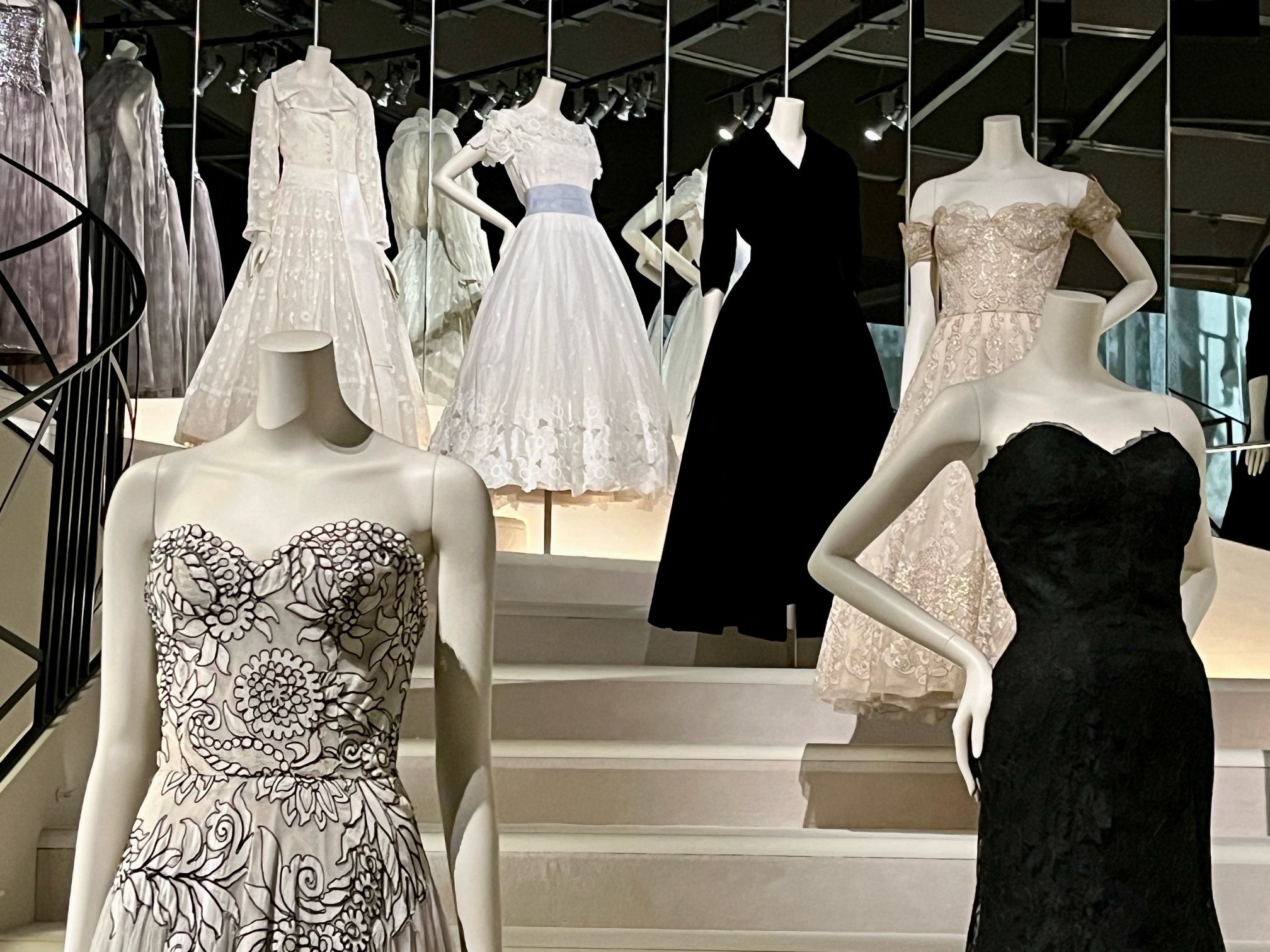 Chanel exhibition V&A museum
for Il Circolo blog